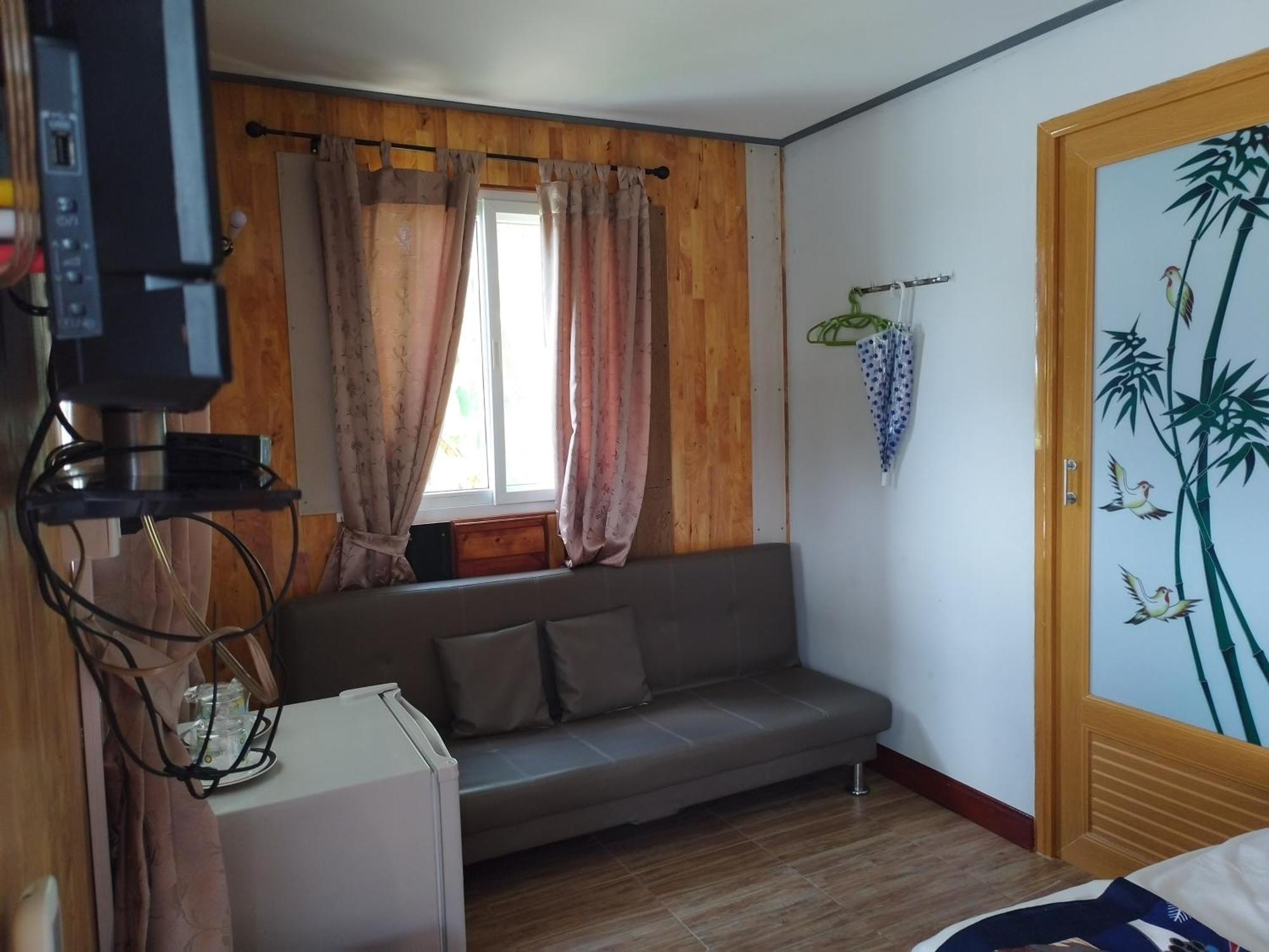 Falik Farm Stay فرا ناخون سي أيوتثايا الغرفة الصورة